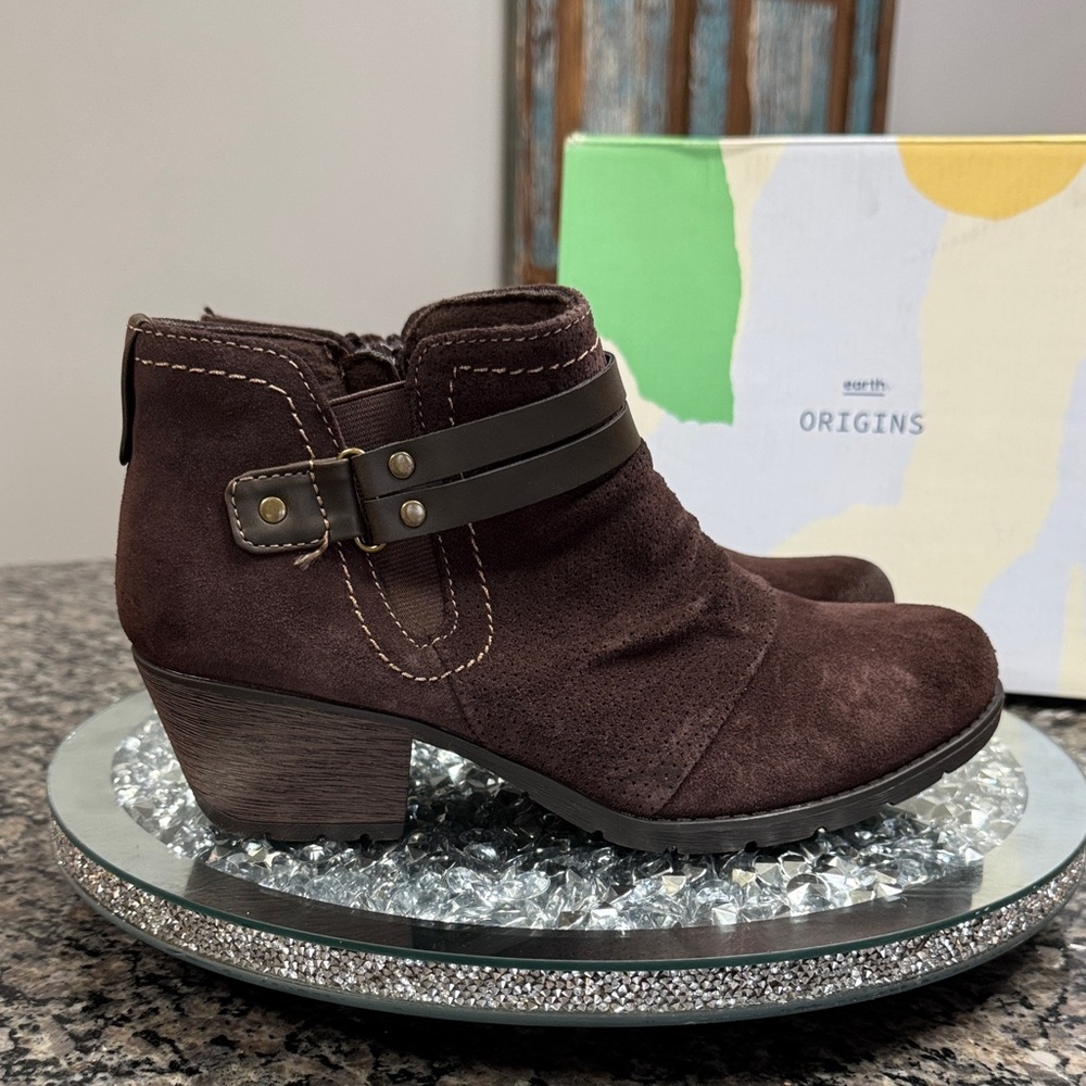 Earth Origins Dark Brown Ankle Booties NWT 9W